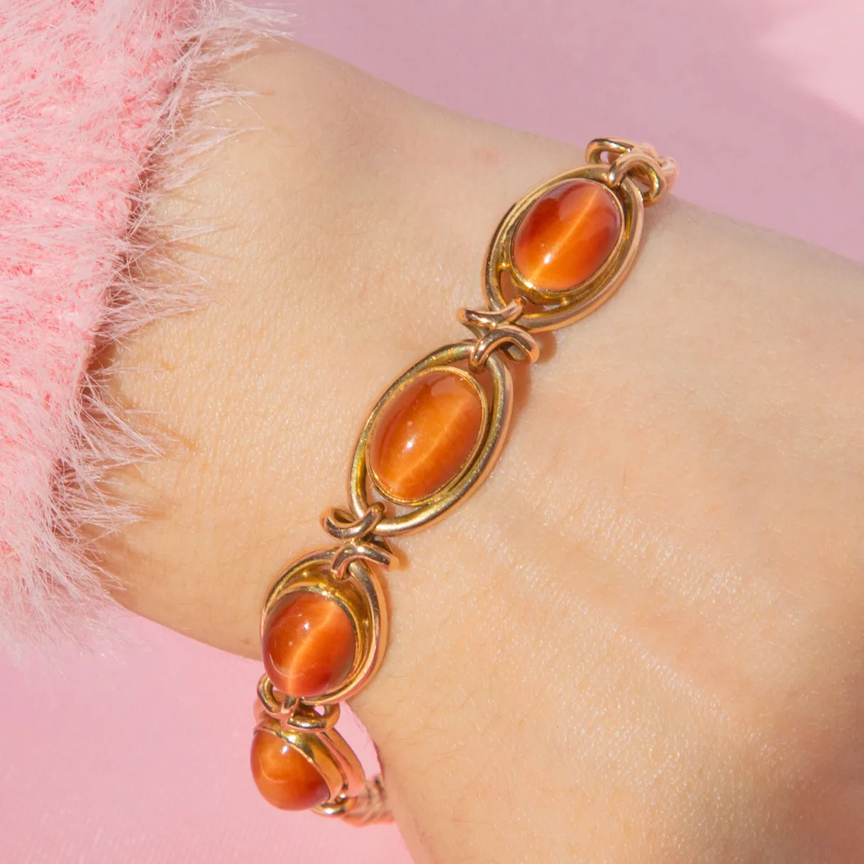 7.5" Antique 15ct Gold Tiger's Eye Cabochon Bracelet