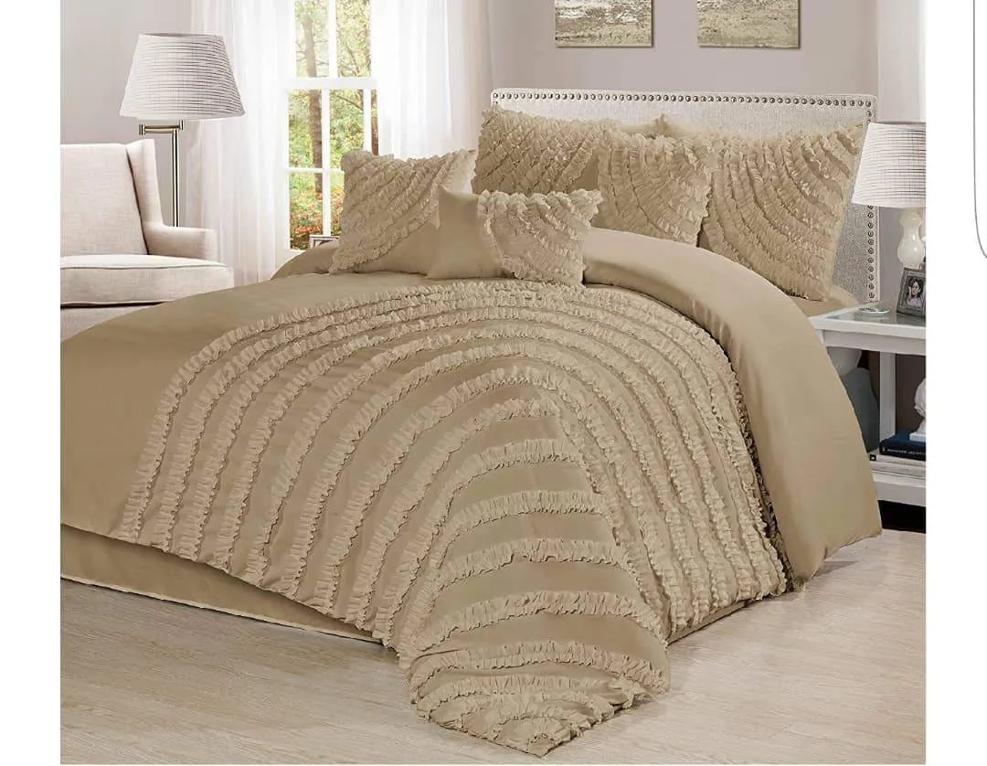 8pc Bedding Set with Duvet covers & 4 pillow cases-Cream