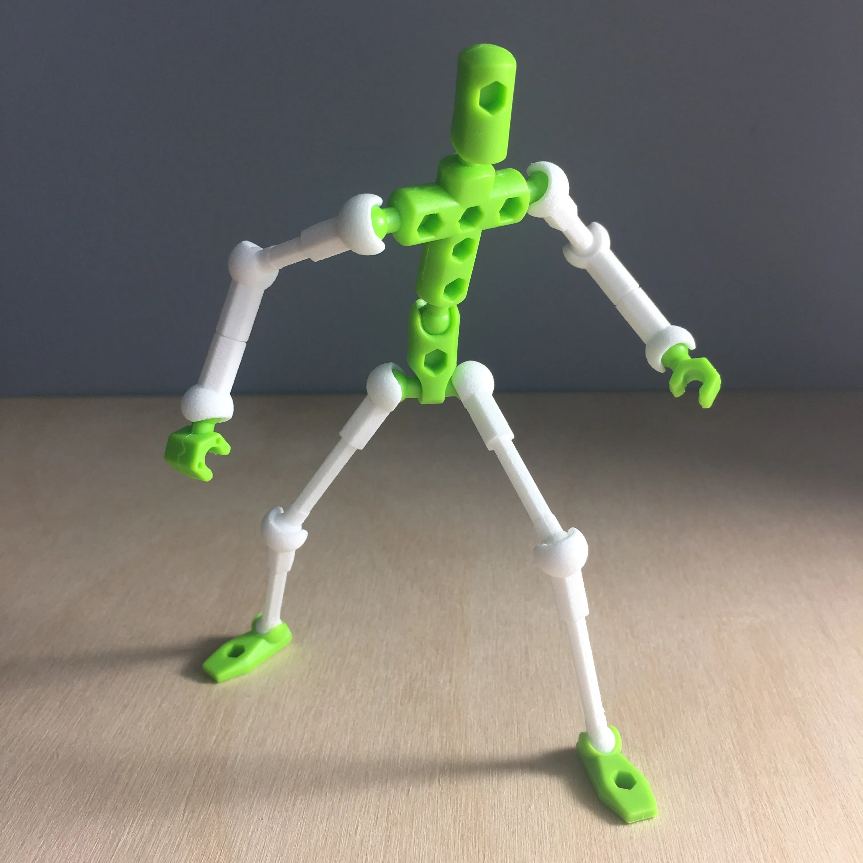 Adjustable arm/leg figure for ModiBot Mo