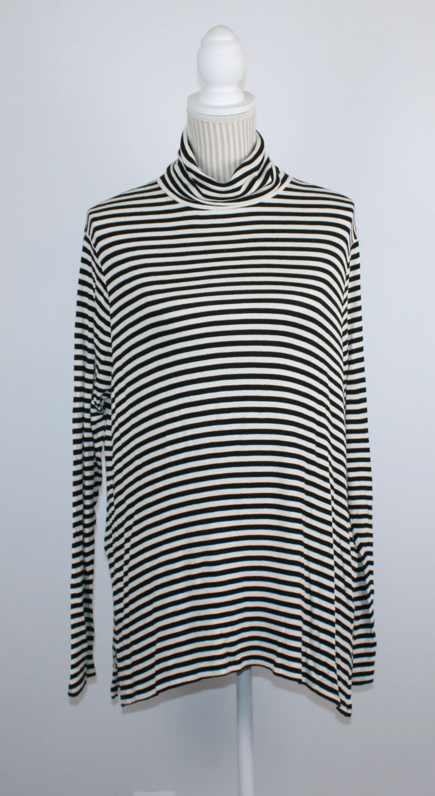 ALFRED SUNG STRIPED TURTLE NECK XL EUC