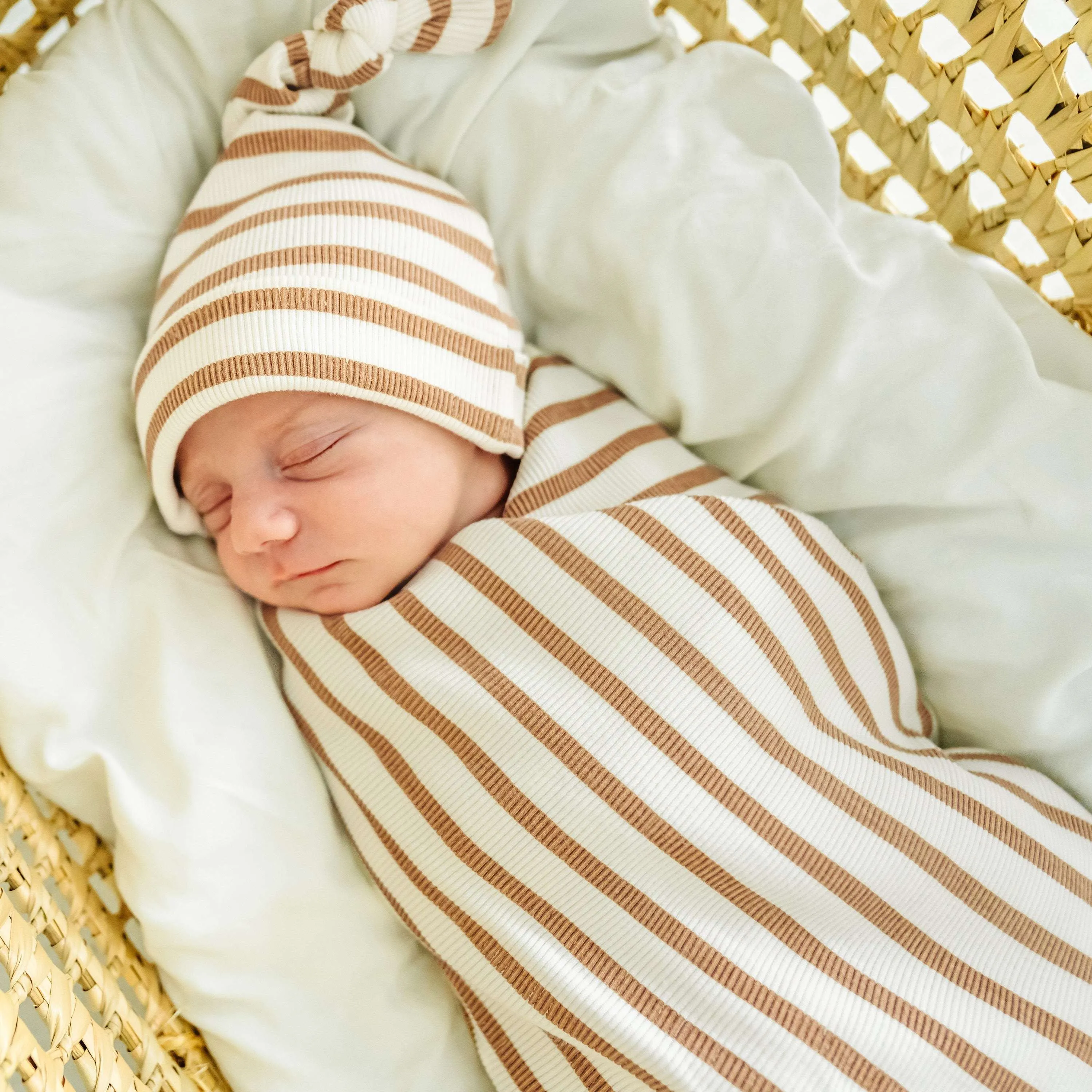 Organic Baby Baby Swaddle & Hat | Stripes